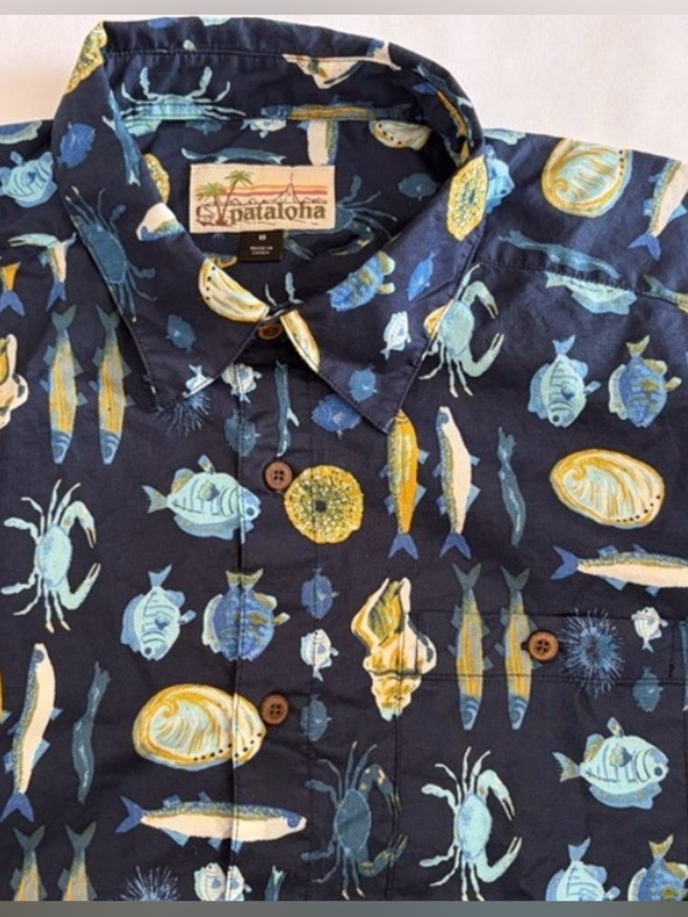 Patagonia Malihini Pataloha Shirt Men's Size M Hawaiian Island Fish Crab Shell